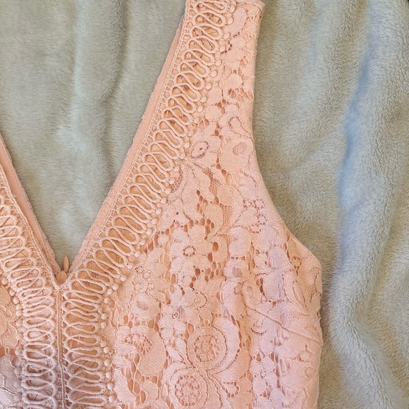 Francesca’s peach lace overlay spring dress size small - Picture 7 of 7